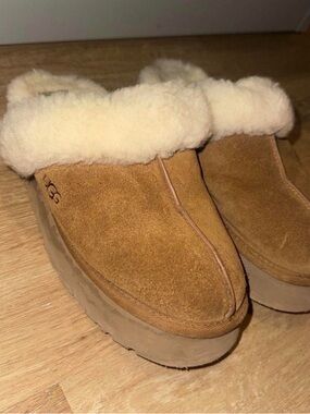 Ugg Disquette Platform Slippers Women’s 8